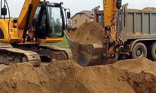 Выкопать яму экскаватором в Ялуторовске от 928 руб. - 2Землекопа-Лтр
